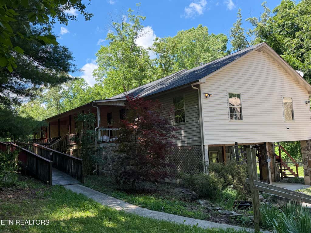 Photo of 2112 Smith Mountain Rd, Rockwood, TN 37854 (MLS # 1343394)