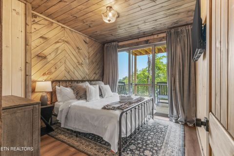 Tiny photo for 130 Jolene Way, Sevierville, TN 37876 (MLS # 1329099)