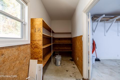 Tiny photo for 216 Peninsula Rd, Harriman, TN 37748 (MLS # 1321003)