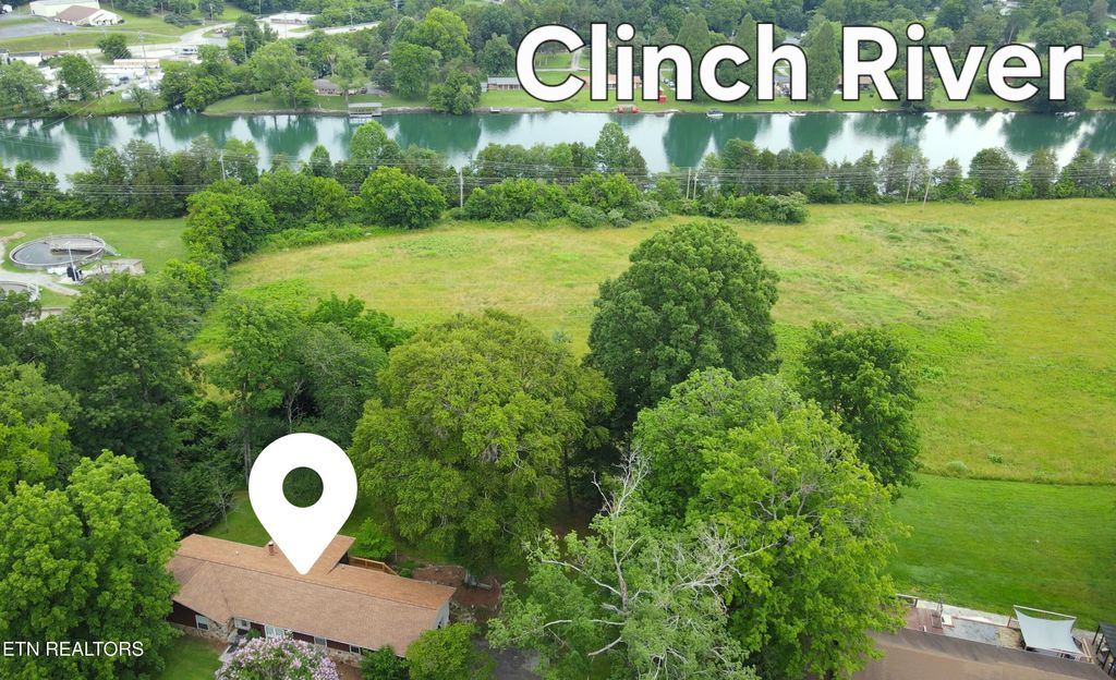 Photo of 599 Melton Hill Drive, Clinton, TN 37716 (MLS # 1304677)