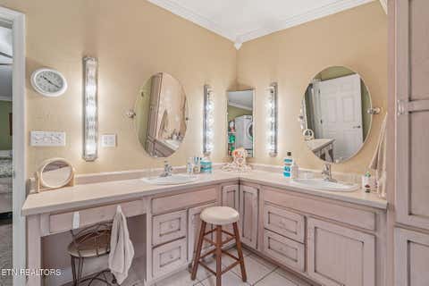 Tiny photo for 136 Holber Rd, Harriman, TN 37748 (MLS # 1348804)