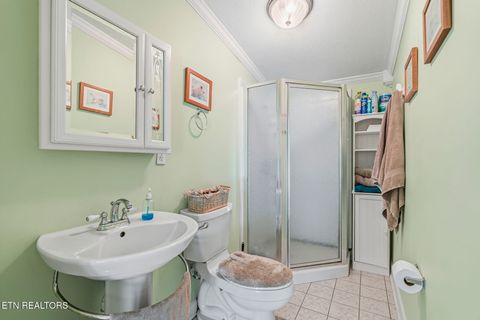 Tiny photo for 136 Holber Rd, Harriman, TN 37748 (MLS # 1348804)