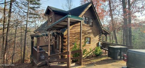 Photo of 1630 Scenic Woods Way, Sevierville, TN 37876 (MLS # 1322512)