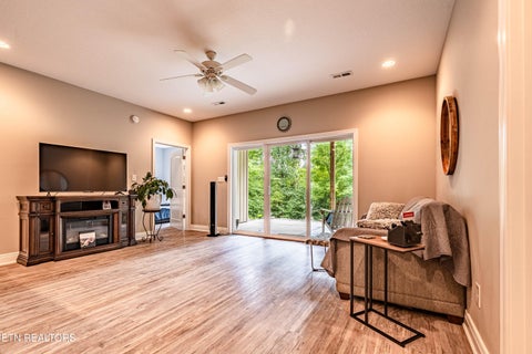 Tiny photo for 330 Dudala Point, Loudon, TN 37774 (MLS # 1349815)