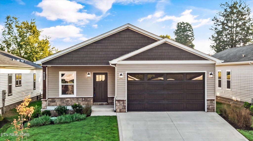 Photo of 7634 Sycamore Breeze Rd, Knoxville, TN 37920 (MLS # 1359446)