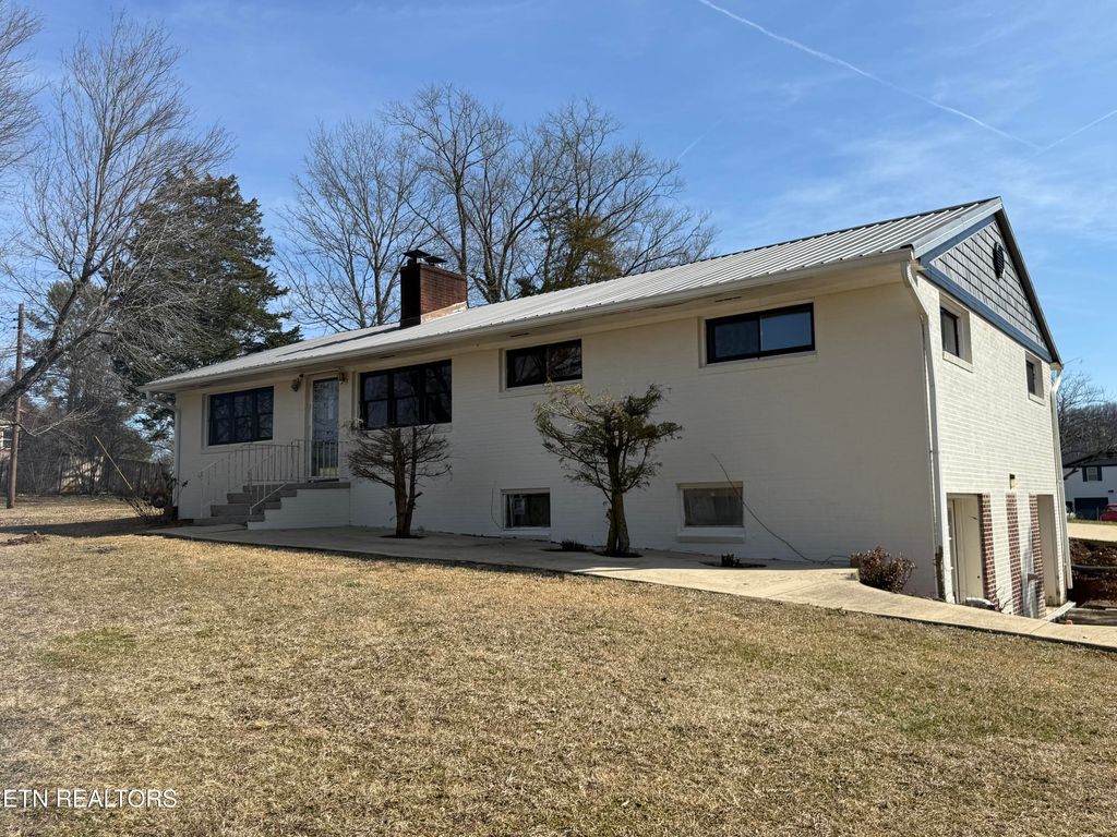 Photo of 4744 W Beaver Creek Drive, Powell, TN 37849 (MLS # 1329310)