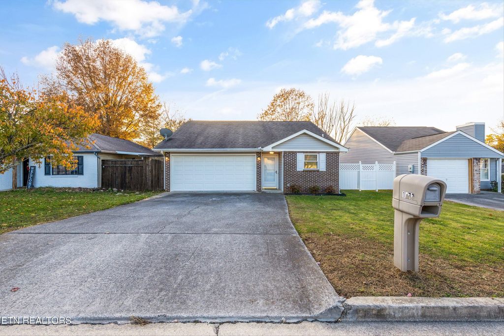 Photo of 1973 Victoria Lane, Alcoa, TN 37701 (MLS # 1283572)