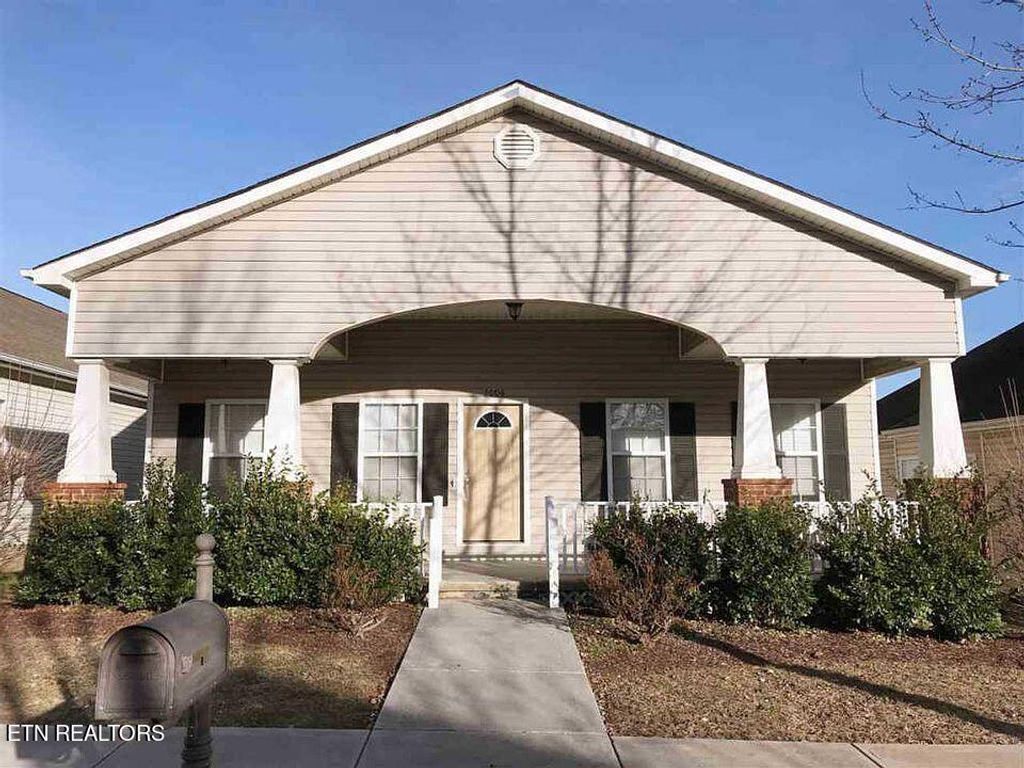 Photo of 3006 Franklin Ave, Sweetwater, TN 37874 (MLS # 1277504)