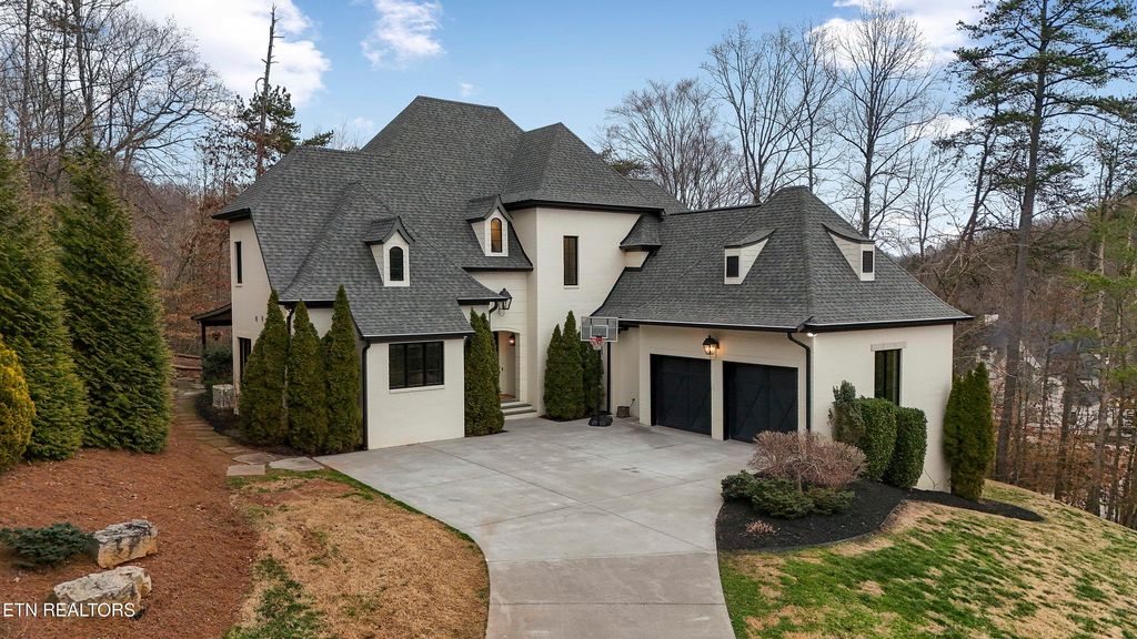 Photo of 5401 Mill Ridge Drive Drive, Knoxville, TN 37919 (MLS # 1325783)