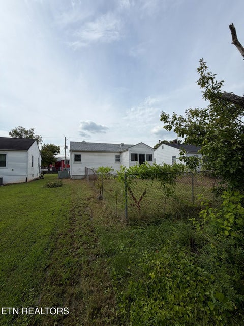 Tiny photo for 3754 Speedway Circle, Knoxville, TN 37914 (MLS # 1353880)