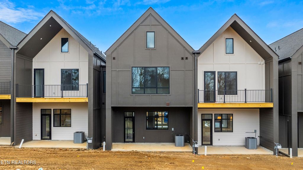 Photo of 810 Vera Valley Way, Knoxville, TN 37919 (MLS # 1331462)