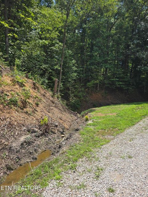 Ashley Lane Jellico TN 37762