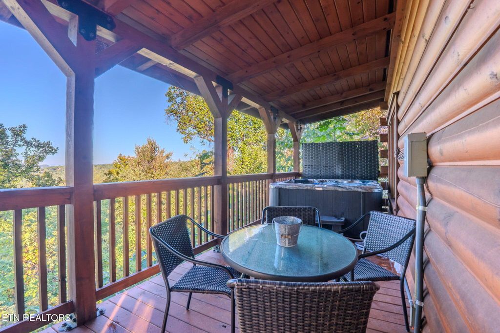 Photo of 119 Chestnut Lane, Gatlinburg, TN 37738 (MLS # 1319366)