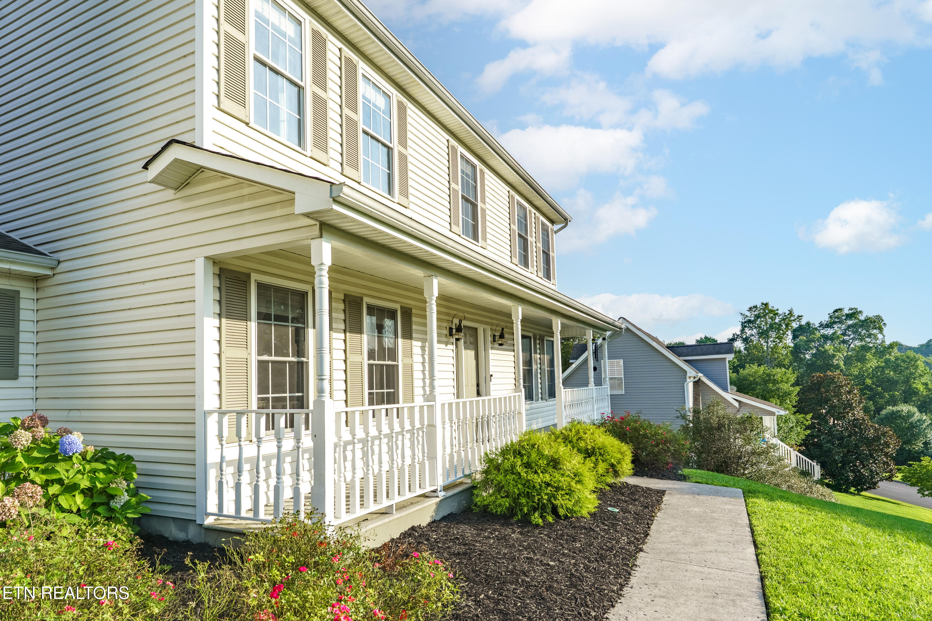 8225 Foxworth Tr