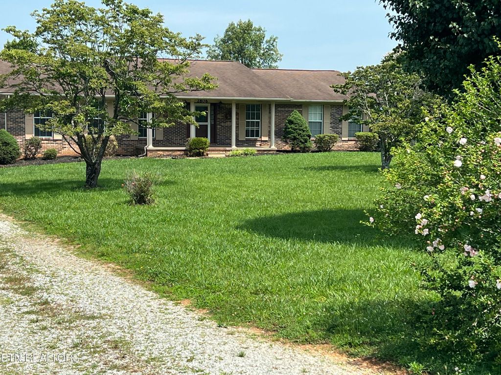 Photo of 2806 Vicksburg Lane, Strawberry Plains, TN 37871 (MLS # 1304962)