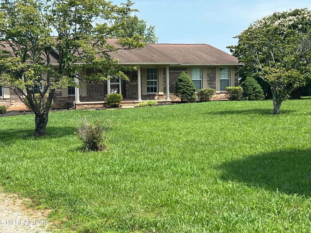 Photo of 2806 Vicksburg Lane, Strawberry Plains, TN 37871 (MLS # 1304962)