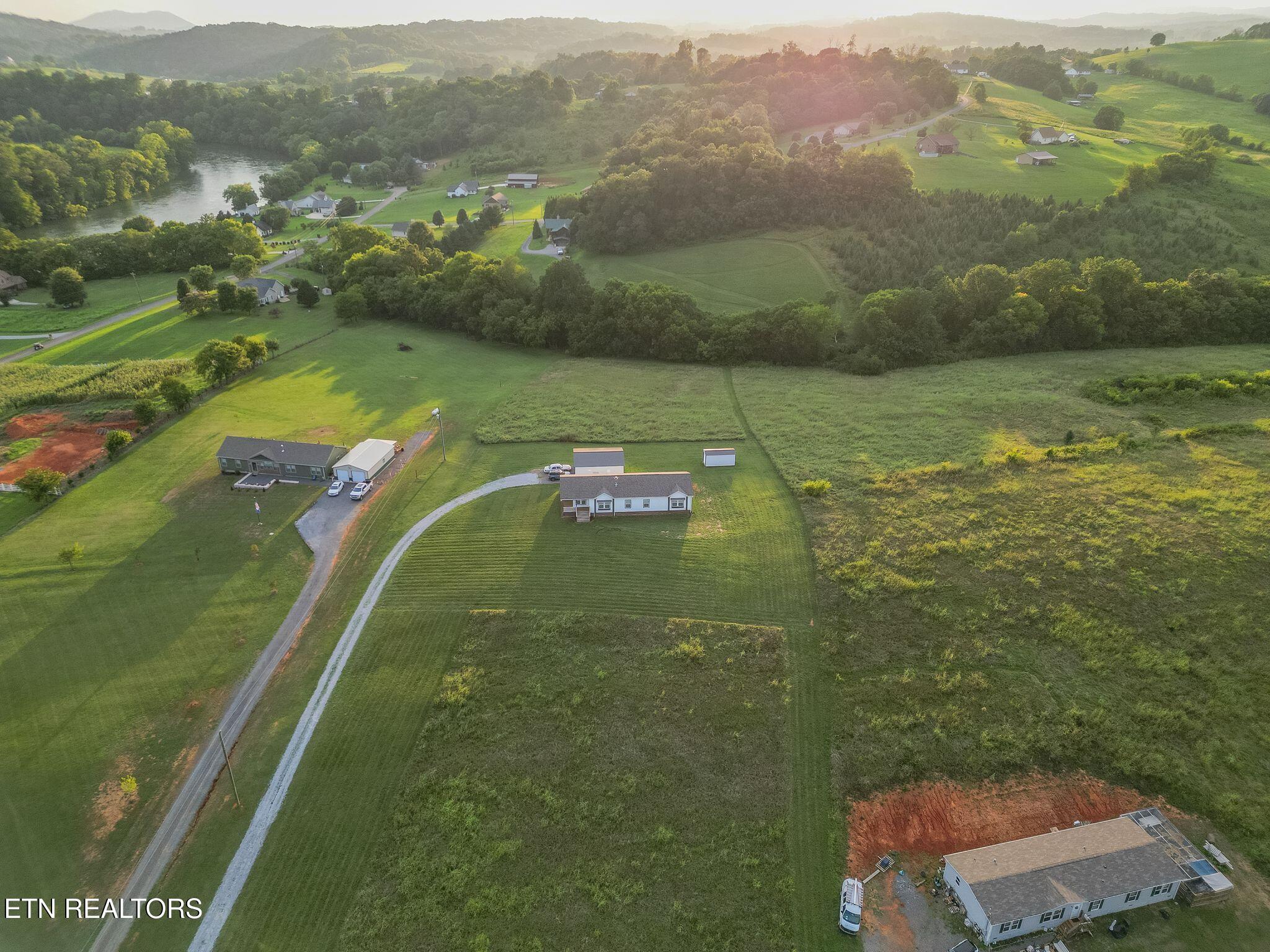 1702 Howell River Rd