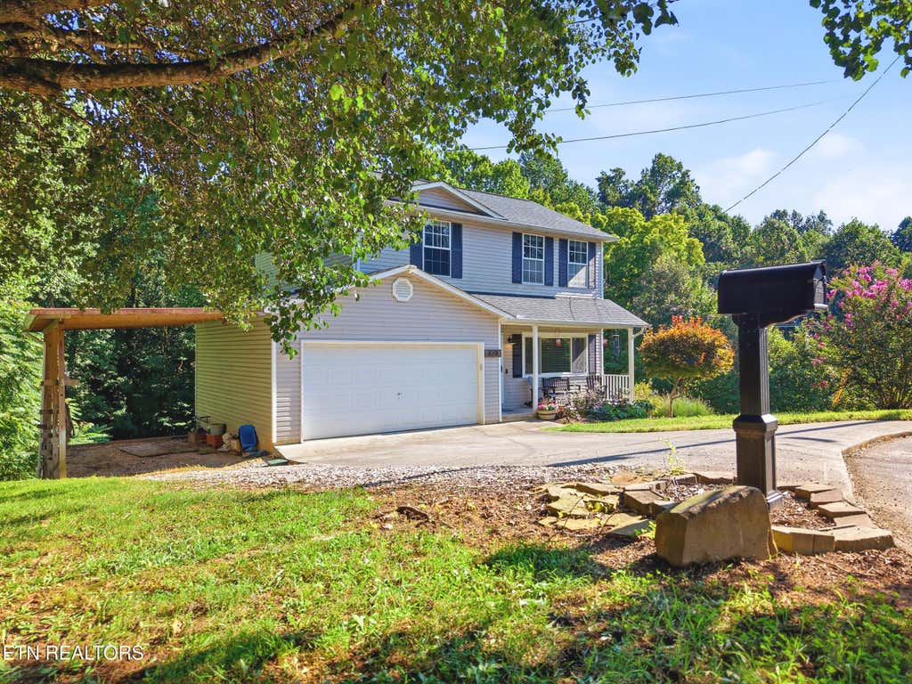 Photo of 8201 Tangle Grove Lane, Powell, TN 37849 (MLS # 1350442)