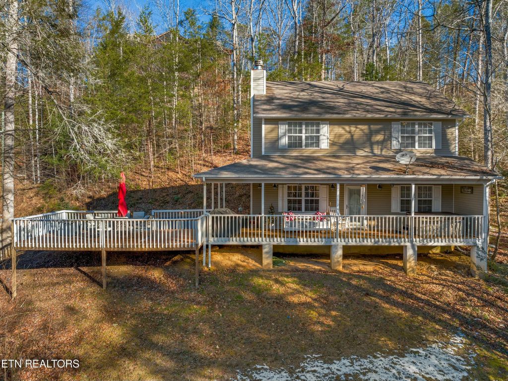 Photo of 2133 Duck Pond Lane, Sevierville, TN 37876 (MLS # 1336705)