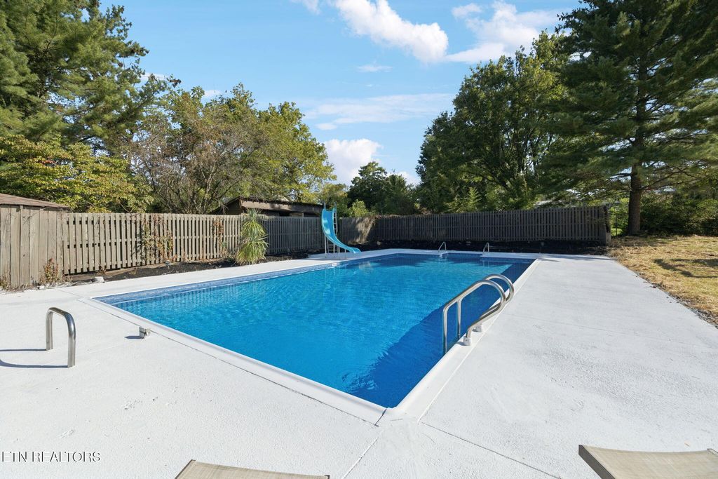 Photo of 4221 Cadillac Drive, Powell, TN 37849 (MLS # 1330535)