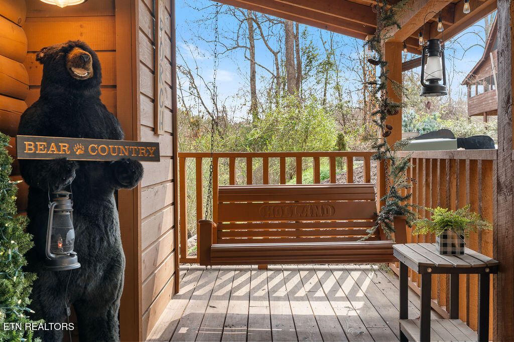 Photo of 919 Deer Run Way, Sevierville, TN 37862 (MLS # 1332869)