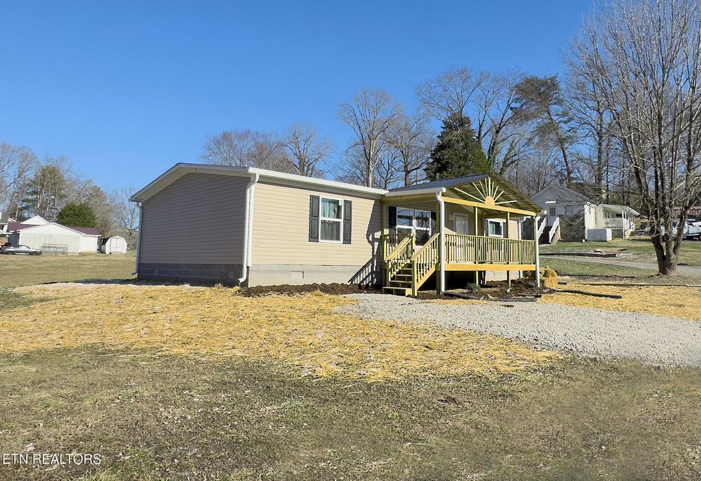 Photo of 837 Kelly Rd, Oliver Springs, TN 37840 (MLS # 1287649)
