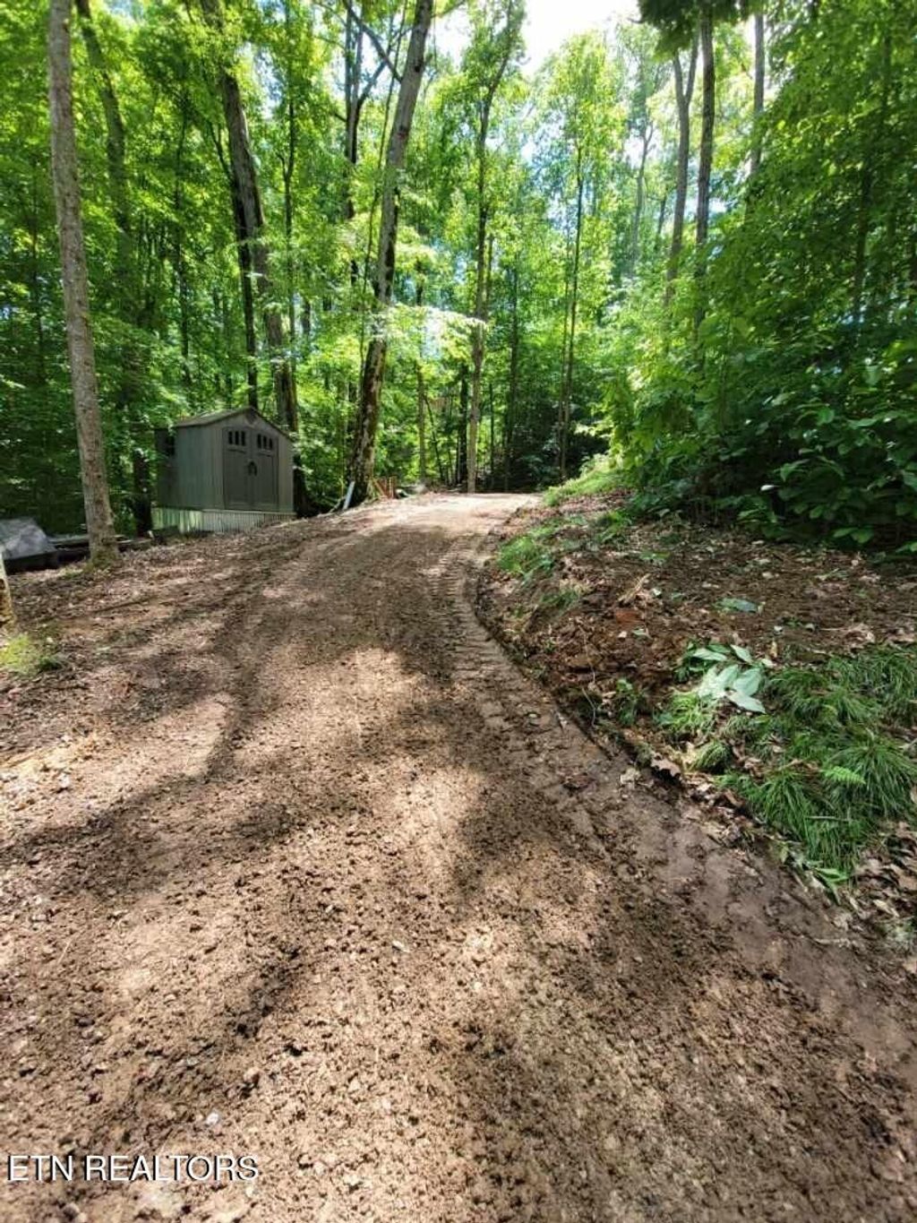 Photo of 1450 Old Chisholm Tr, Dandridge, TN 37725 (MLS # 1296213)