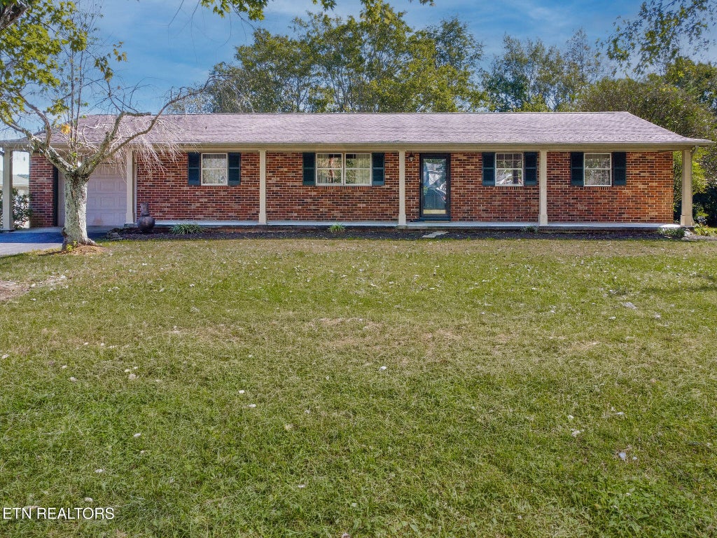 Photo of 1370 Russell Lane, Lenoir City, TN 37772 (MLS # 1359238)