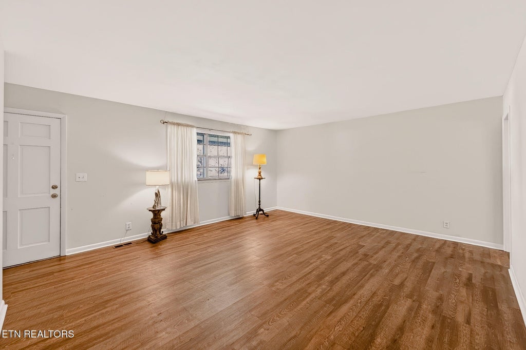 Photo of 1370 Russell Lane, Lenoir City, TN 37772 (MLS # 1359238)