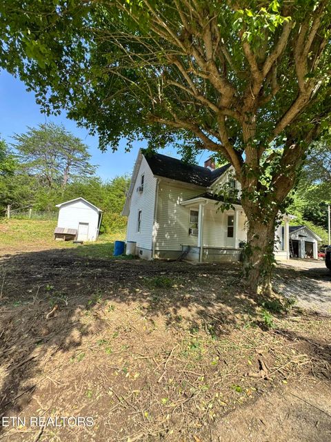 2395 Howard Rd Bybee TN 37713