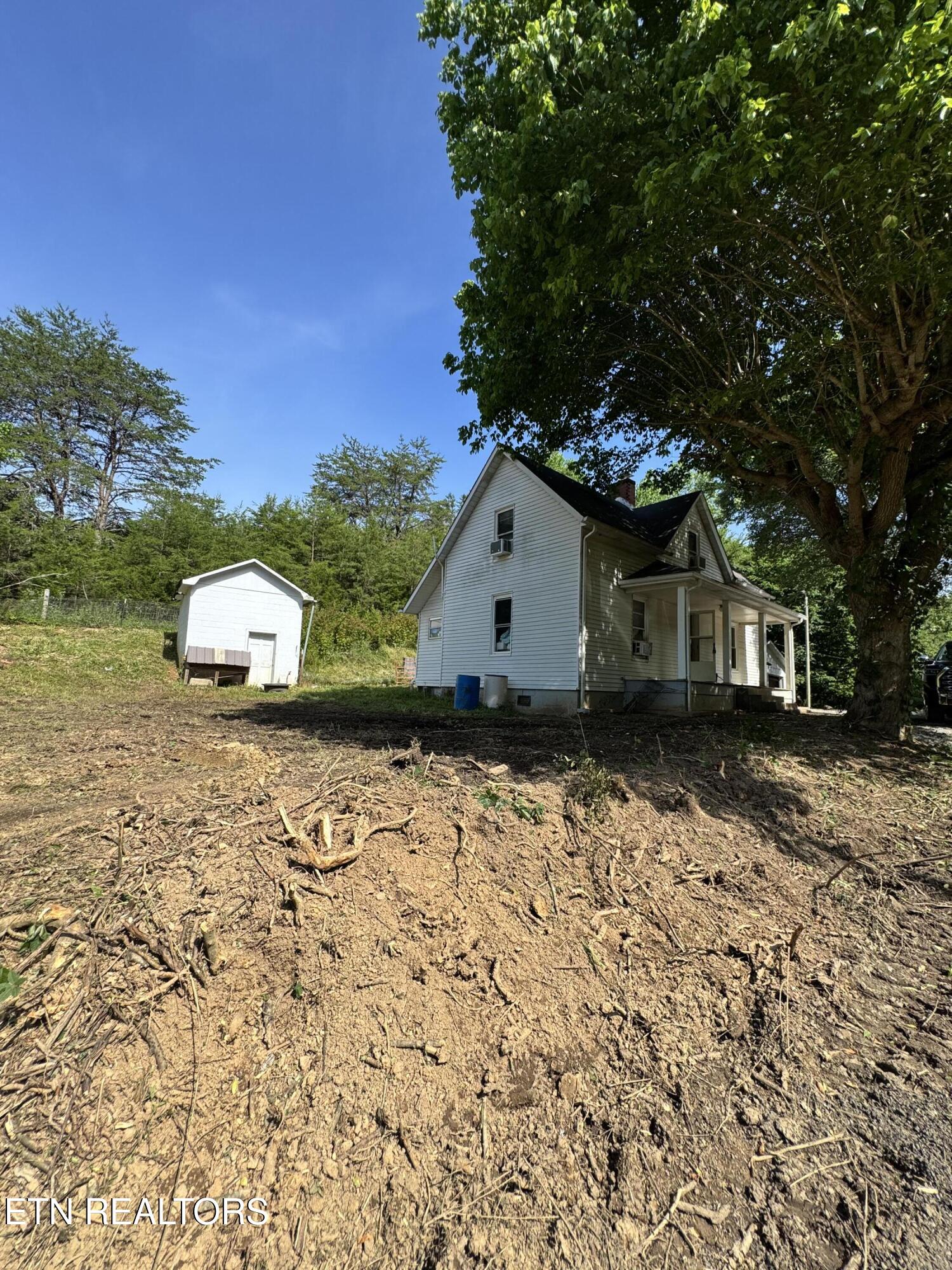 2395 Howard Rd