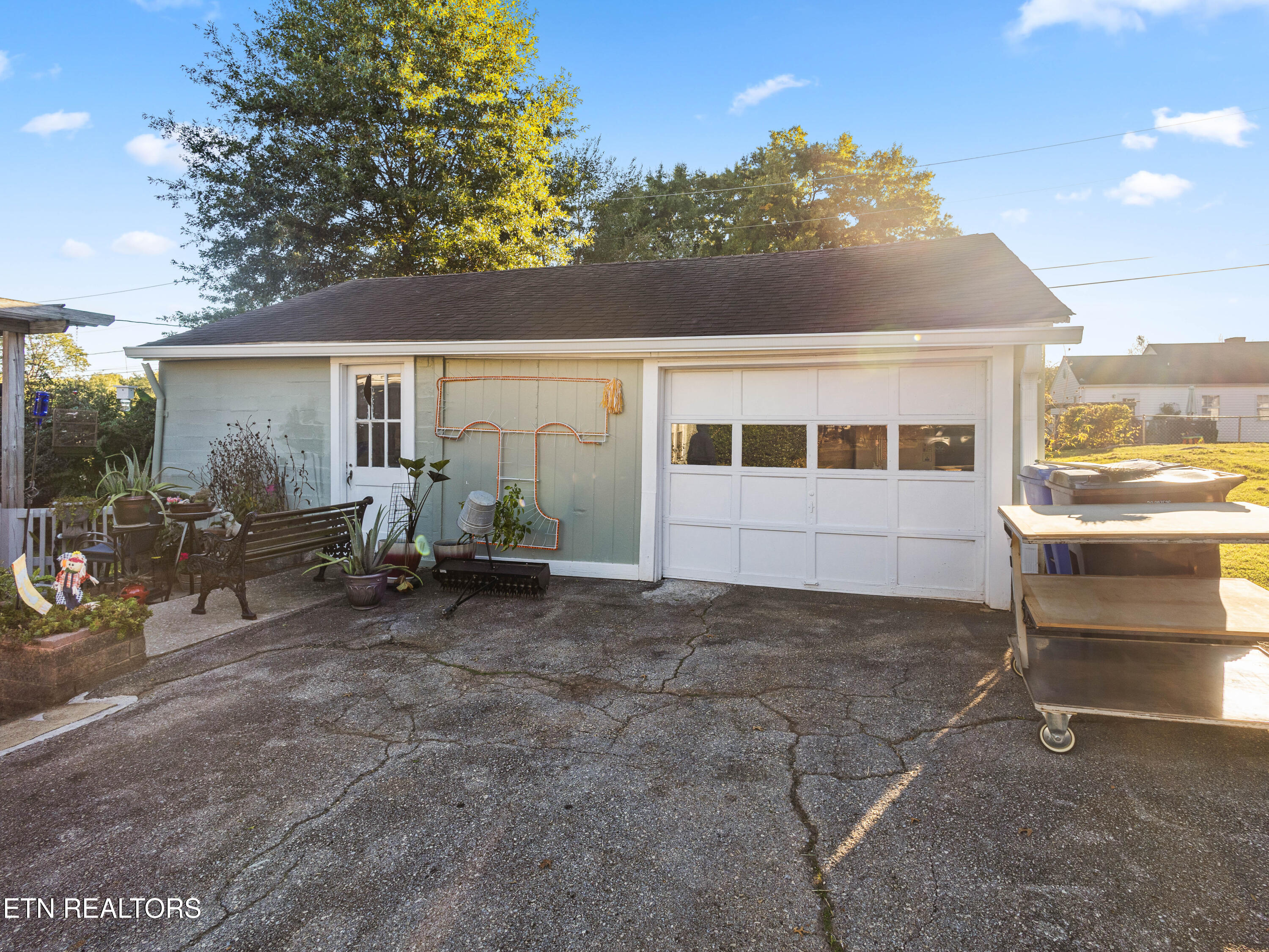 213 Boxwood Ave
