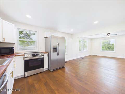 Tiny photo for 1109 N Price St, Sweetwater, TN 37874 (MLS # 1350049)
