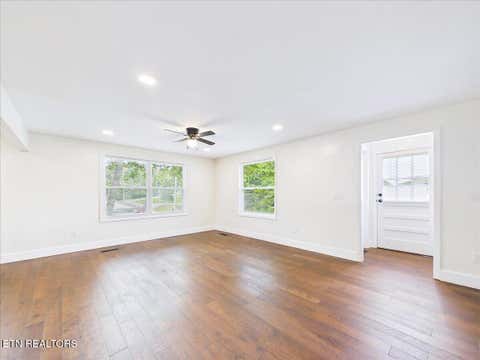 Tiny photo for 1109 N Price St, Sweetwater, TN 37874 (MLS # 1350049)