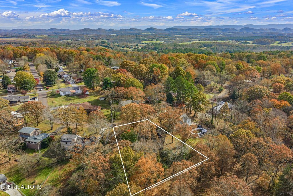 Photo of 121 County Road 578, Englewood, TN 37329 (MLS # 1339516)