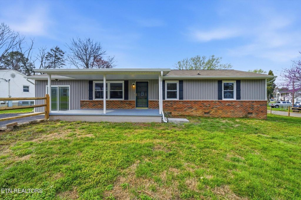 Photo of 717 Birchbrook Drive, Knoxville, TN 37918 (MLS # 1333903)