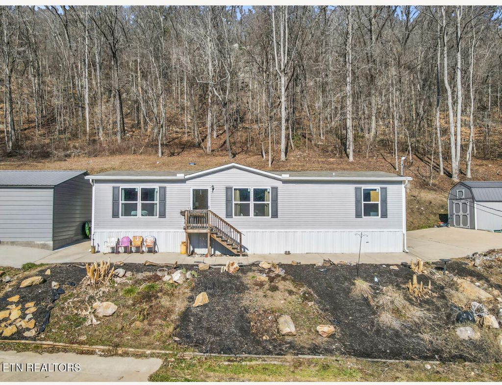 Photo of 626 Hen Valley Rd, Oliver Springs, TN 37840 (MLS # 1288958)