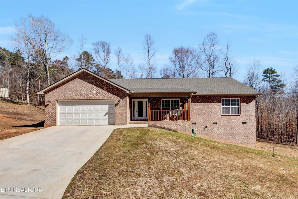 Photo of 4020 Fox Hills Drive, Louisville, TN 37777 (MLS # 1251767)