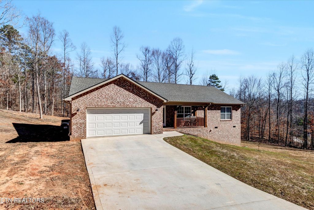 Photo of 4020 Fox Hills Drive, Louisville, TN 37777 (MLS # 1251767)