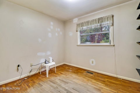 Tiny photo for 109 Wakefield Rd, Oak Ridge, TN 37830 (MLS # 1346586)