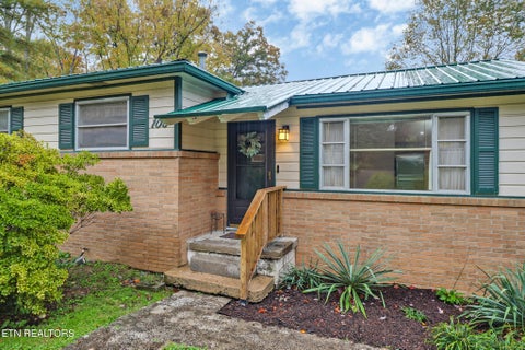 Tiny photo for 109 Wakefield Rd, Oak Ridge, TN 37830 (MLS # 1346586)