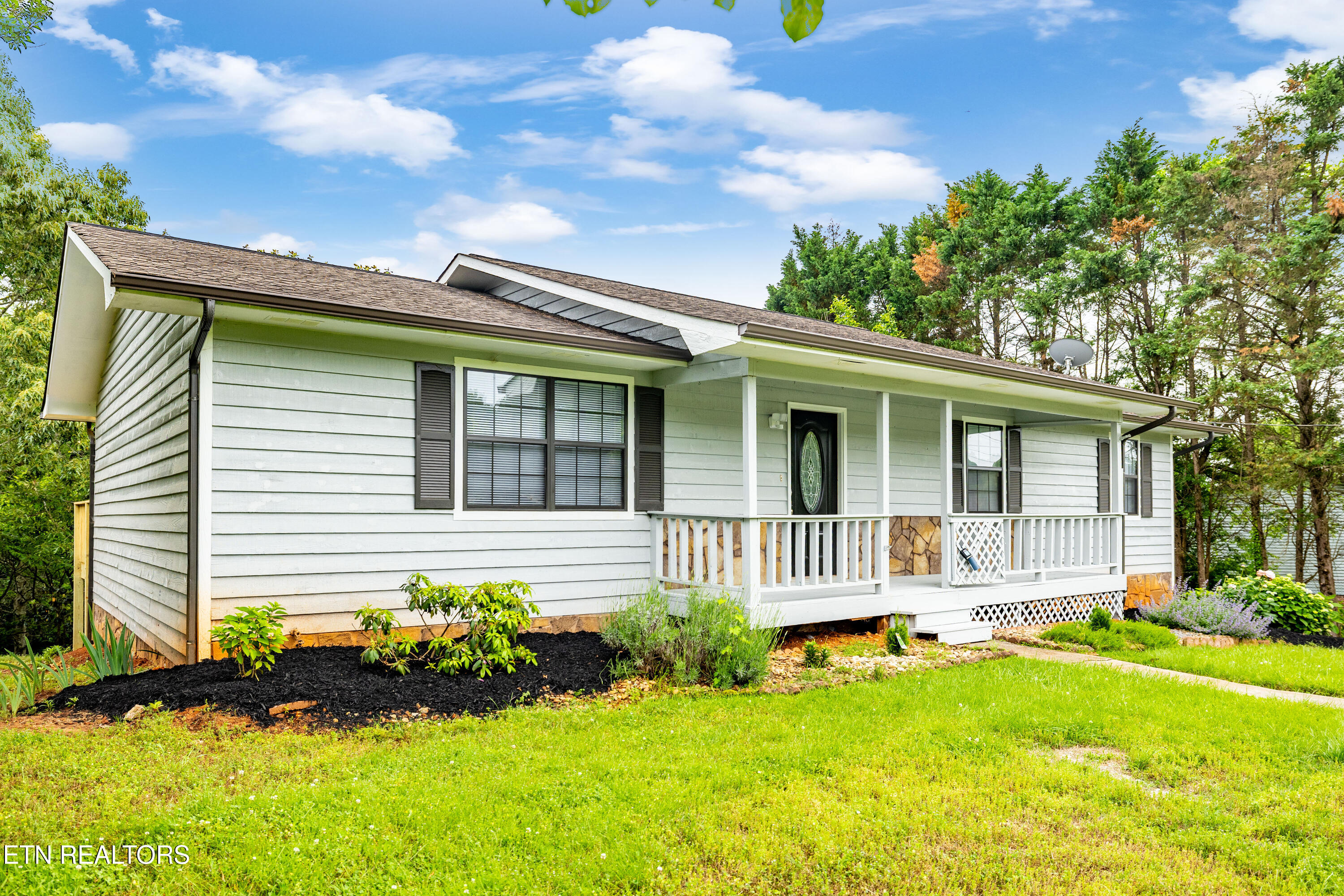 1813 Rosemont Circle