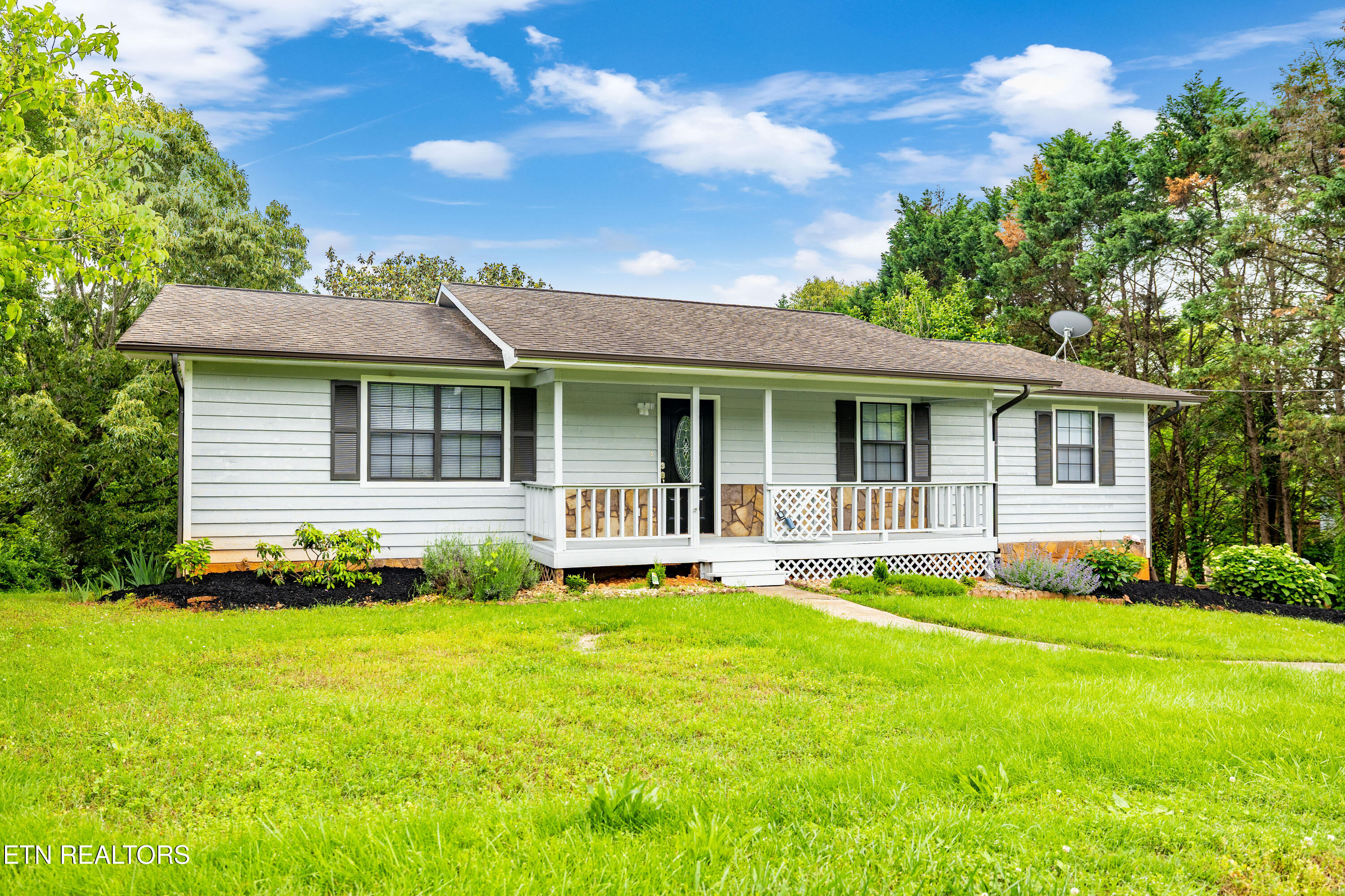 1813 Rosemont Circle