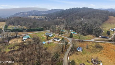 Tiny photo for 124 Oak Grove Lane, Rocky Top, TN 37769 (MLS # 1328833)