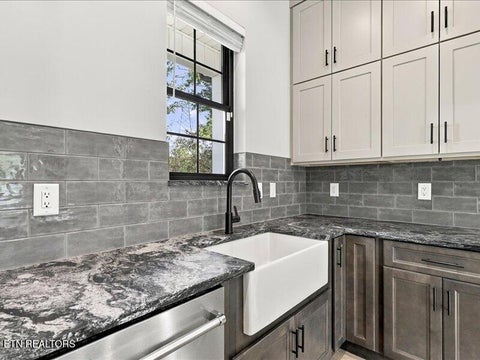 Tiny photo for 1511 Grainger Ave, Knoxville, TN 37917 (MLS # 1358373)
