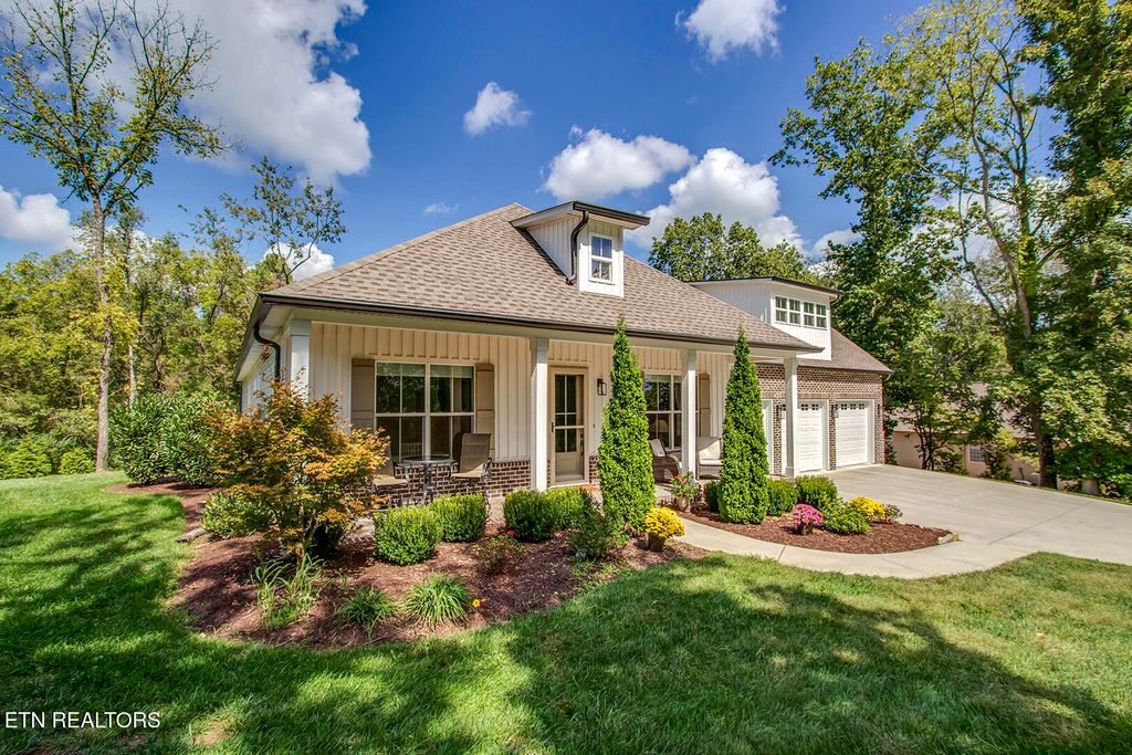Photo of 202 Choowa Trace, Loudon, TN 37774 (MLS # 1317563)