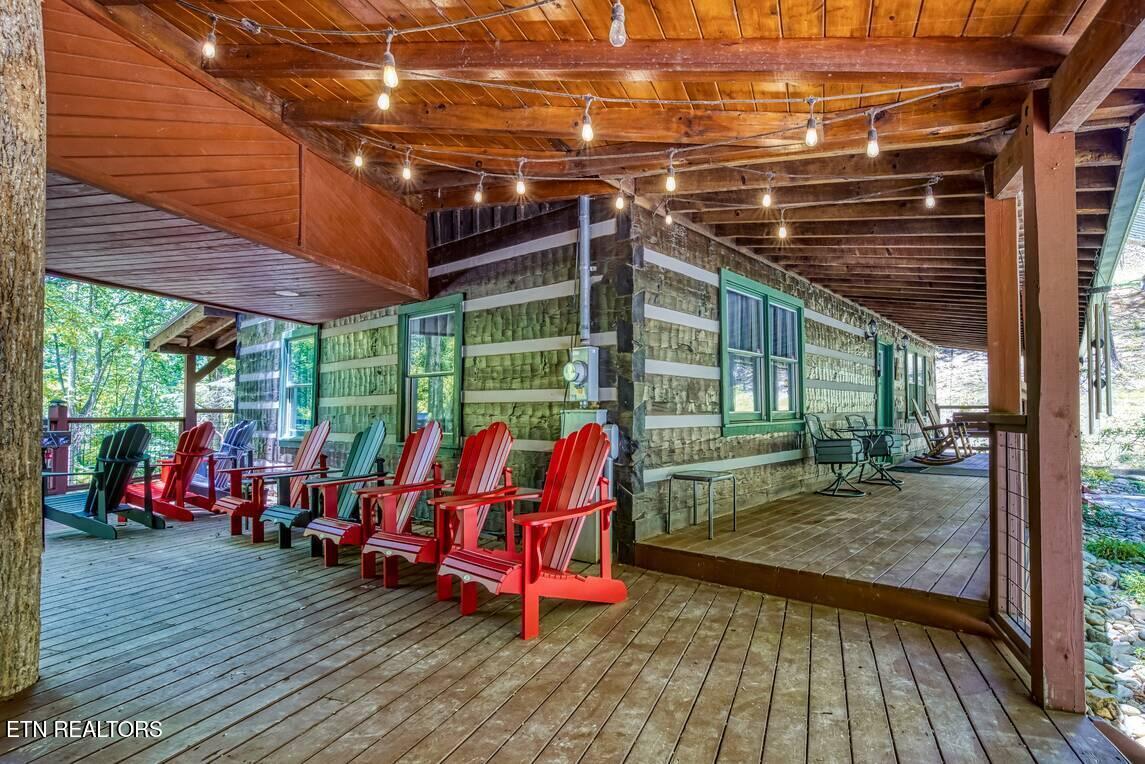 2440 Paradise Falls Way