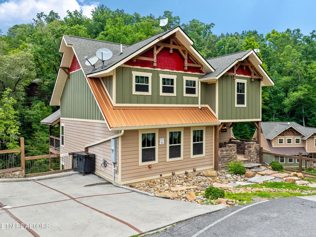 Photo of 1123 Anastasia Way, Gatlinburg, TN 37738 (MLS # 1310261)