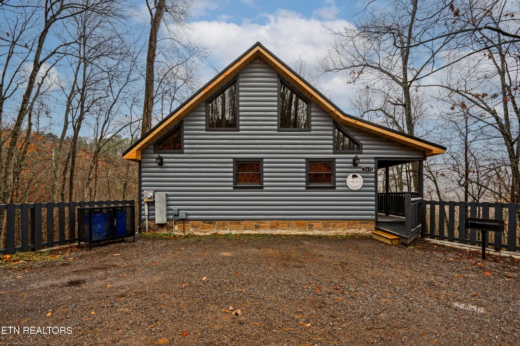 Photo of 2633 Whipoorwill Hill Way, Sevierville, TN 37862 (MLS # 1319925)