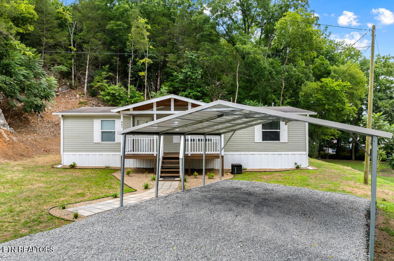 Photo of 941 Thinwood Drive Drive, Newport, TN 37821 (MLS # 1295718)